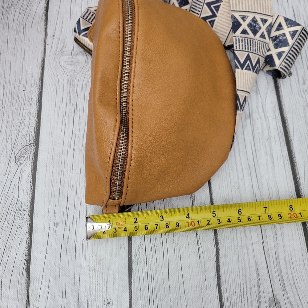 NWT Retro Sling Shoulder ,Chic Crossbody Bag - Picture 11 of 12